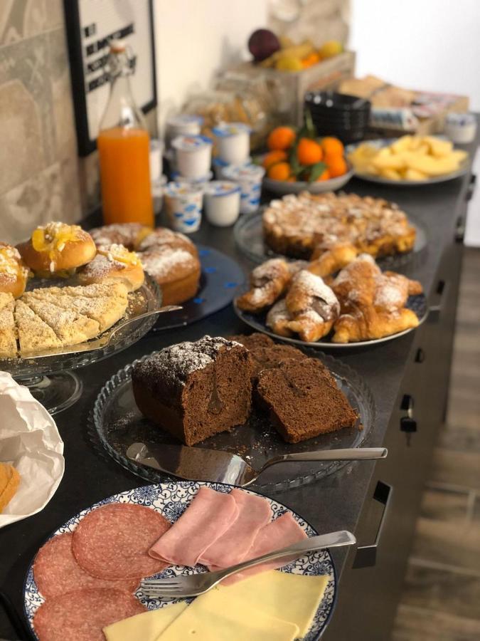 Holiday Guesthouse Σαλέρνο Εξωτερικό φωτογραφία