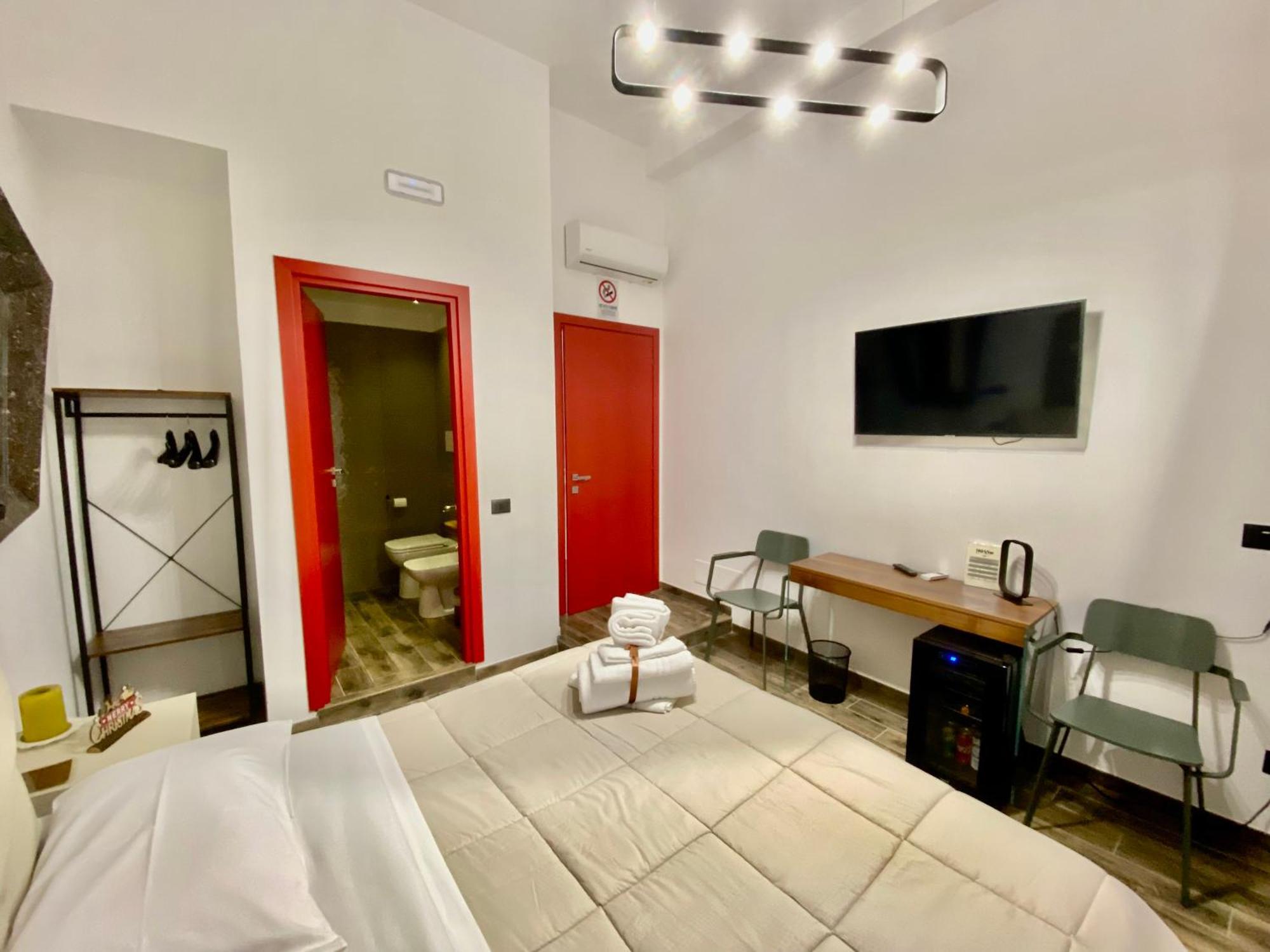 Holiday Guesthouse Σαλέρνο Δωμάτιο φωτογραφία