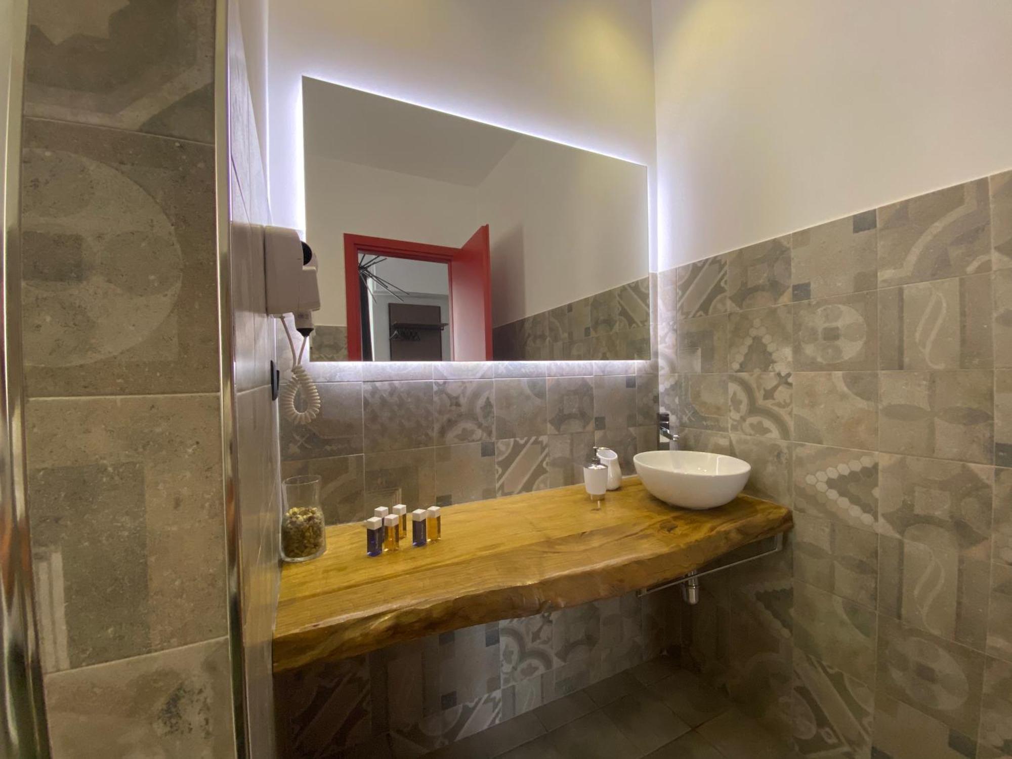 Holiday Guesthouse Σαλέρνο Δωμάτιο φωτογραφία